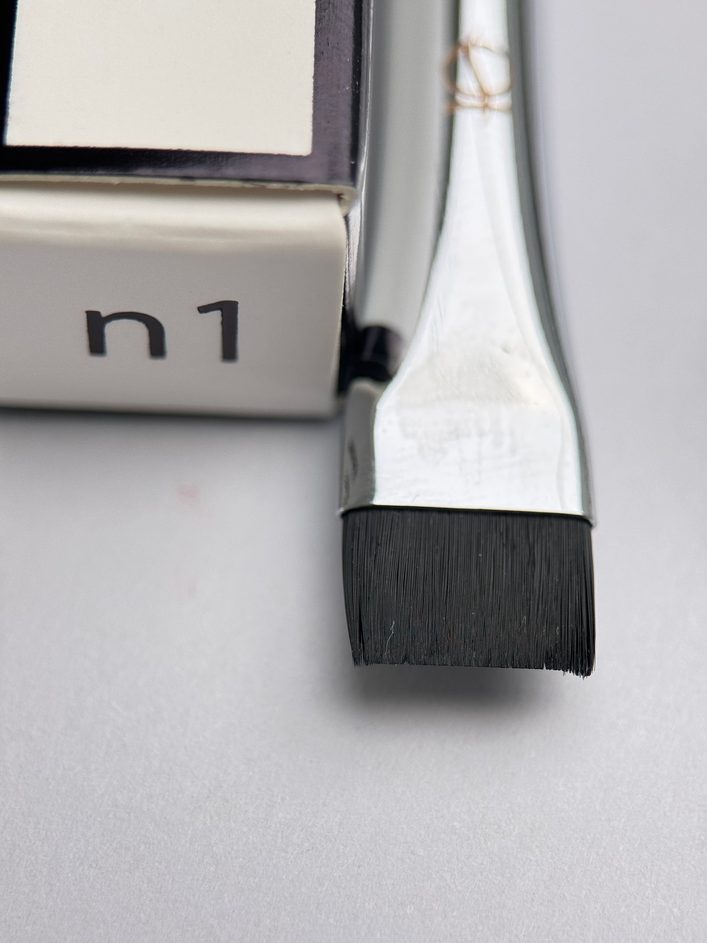 Pennello N.1 – Piatto IO BROWS