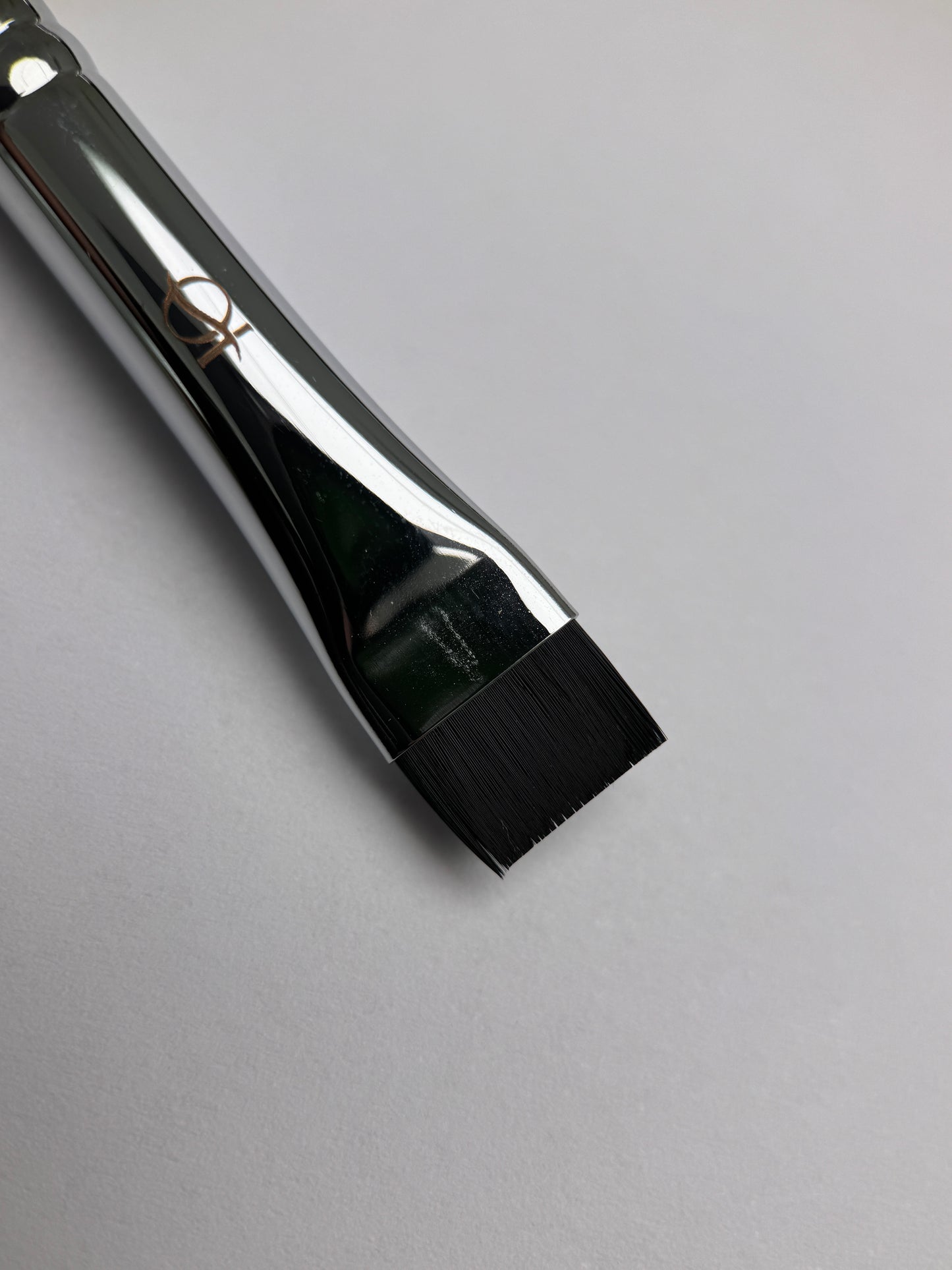 Pennello N.1 – Piatto IO BROWS