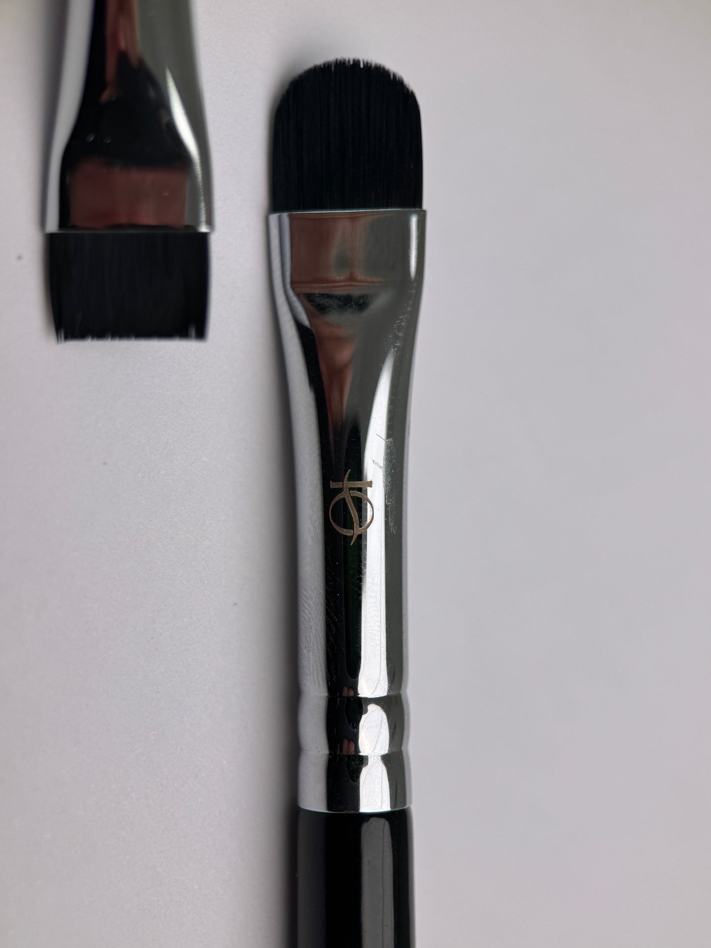 Pennello N.1 – Piatto IO BROWS