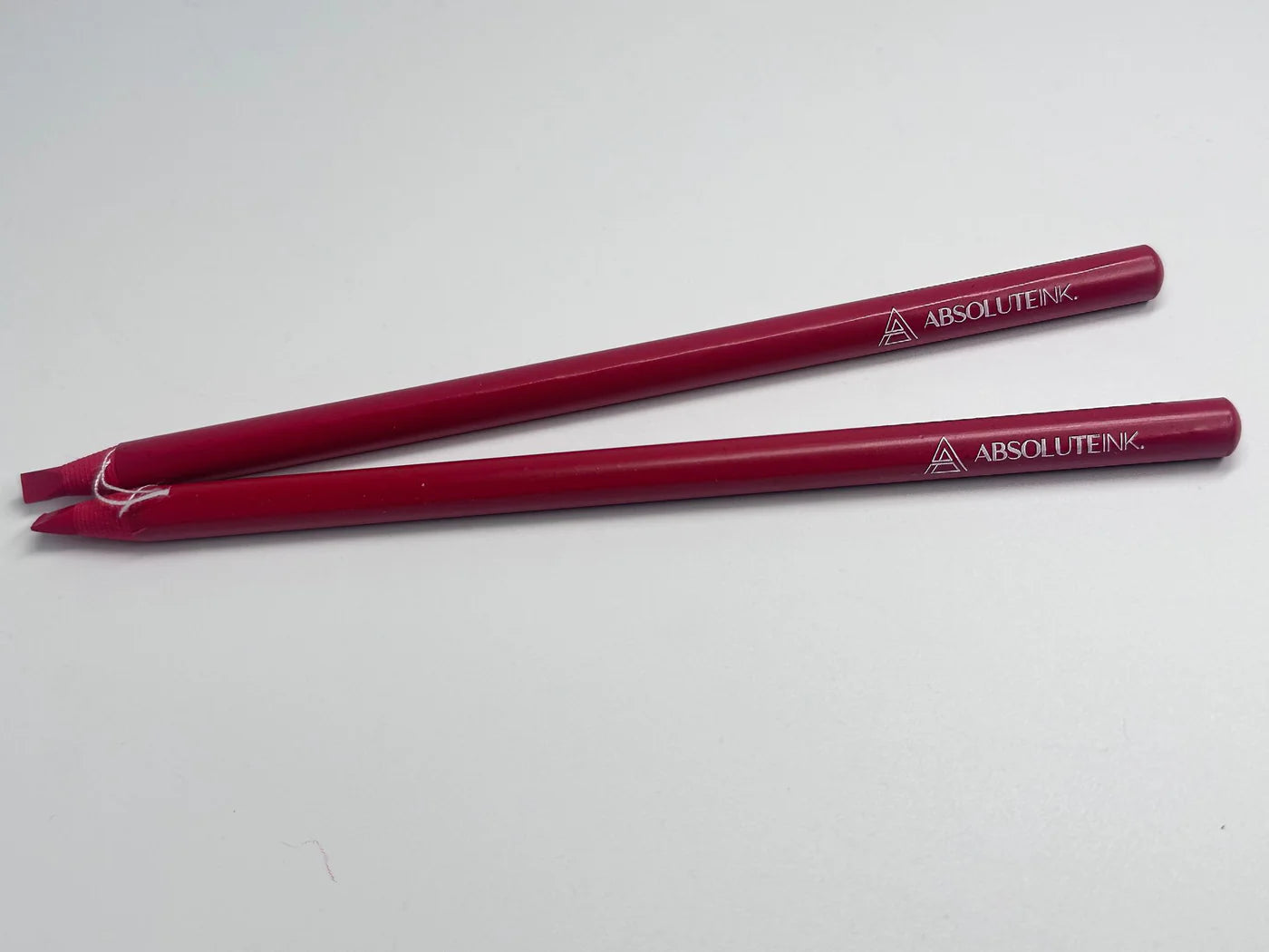 MATITA DA DISEGNO PER PROGETTO MICROBLADING O PMU - NERA, ROSSA
